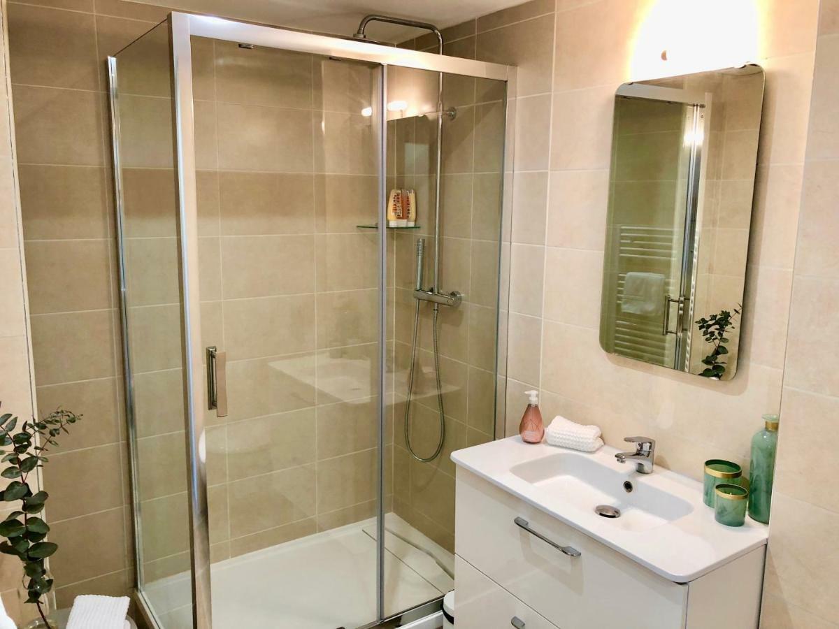 Bright & Modern Apartment In The Heart Of Antibes Zewnętrze zdjęcie